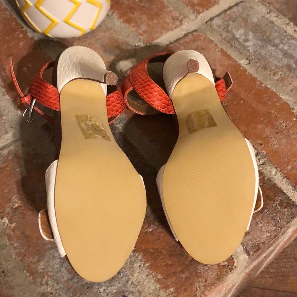 Heels - Picture 4 of 5